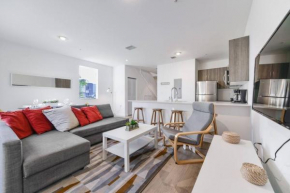 Amazing Town House 15 Min From The beach WFree Parking